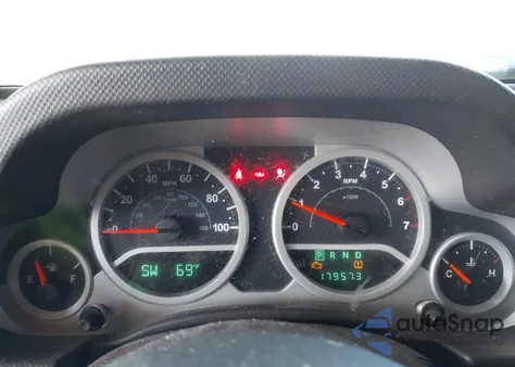 2010 Jeep Wrangler Unlimited Sport из США, поврежденный, VIN 1J4BA3H10AL214288